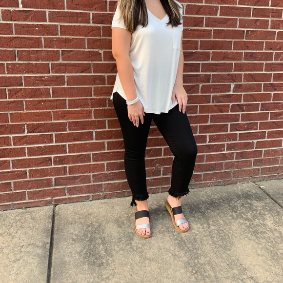 Boutique Close Out. Cello Jeans, Black, frayed hem, ankle/crop length. - Picture 2 of 3